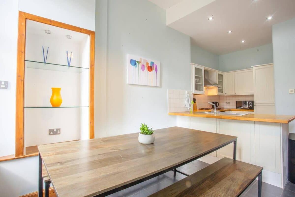 Modern, Light-Filled And Sleek West End Apartment Glasgow Kültér fotó