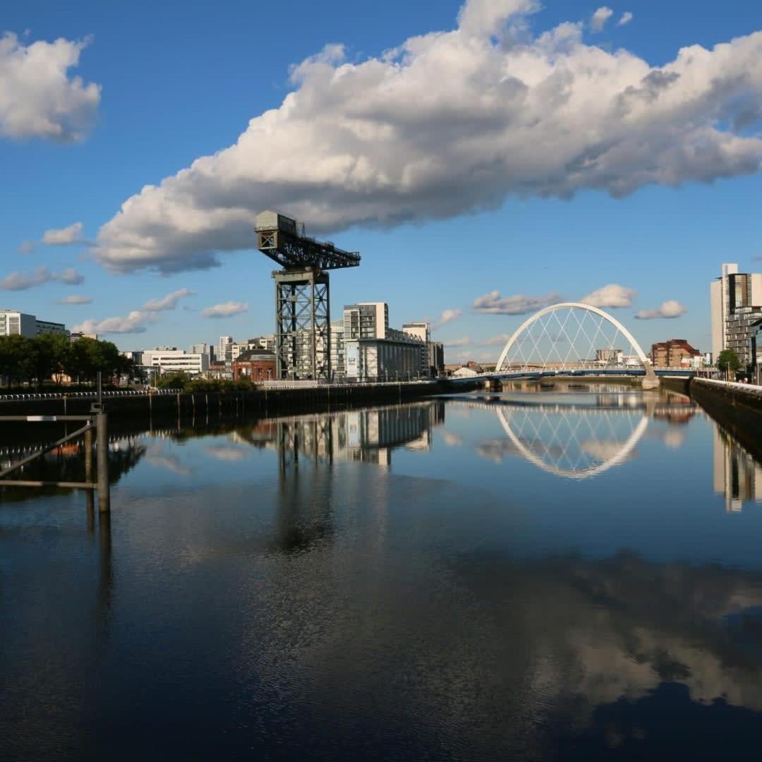 Modern, Light-Filled And Sleek West End Apartment Glasgow Kültér fotó